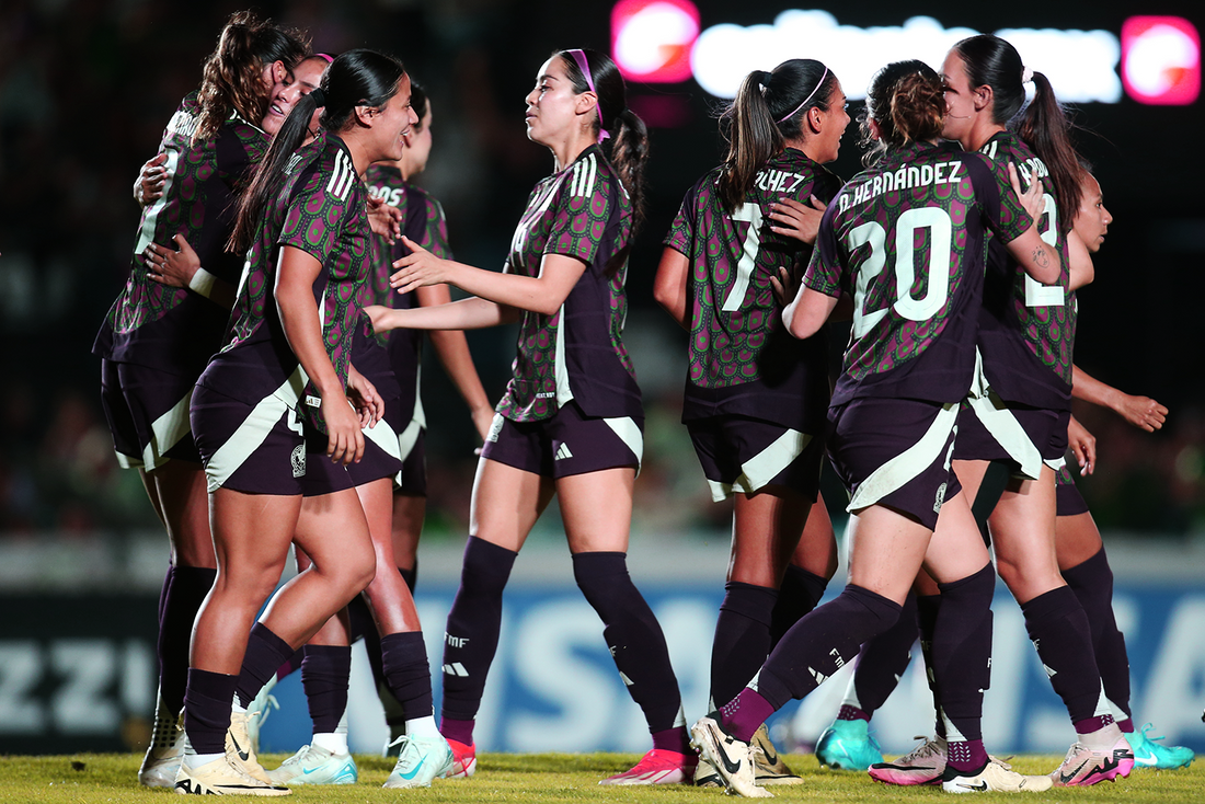 MÉXICO GOLEA A COSTA RICA EN GRAN FIESTA EN EL ESTADIO ‘ANDRÉS QUINTANA ROO’